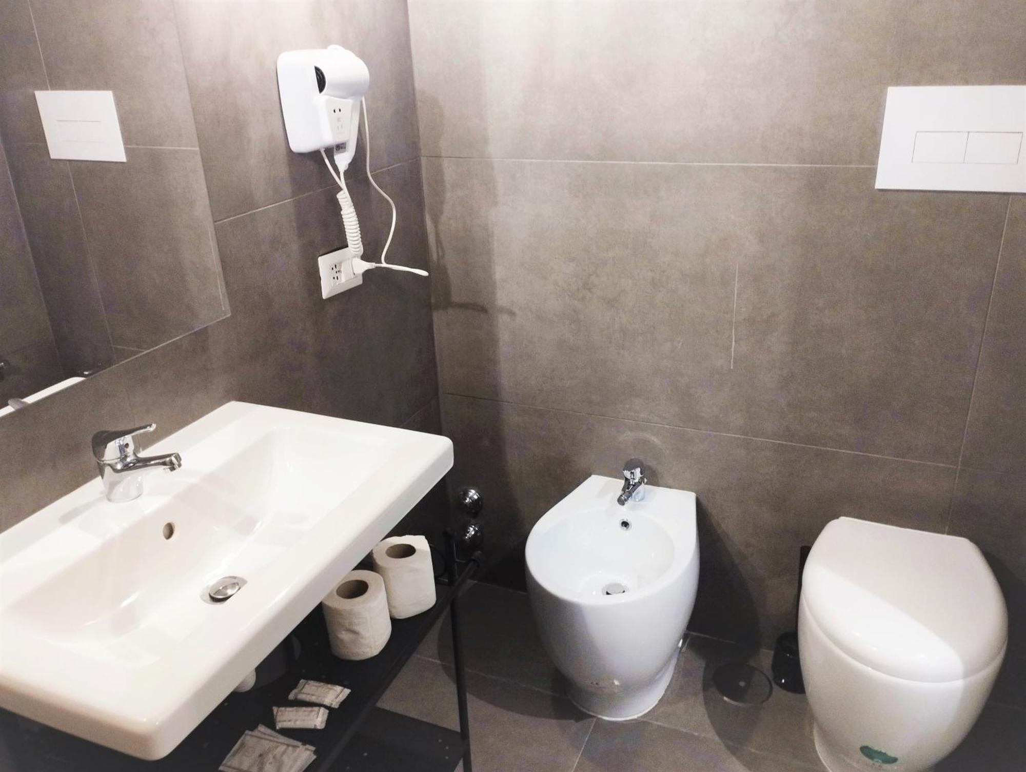 Residence E Appartamenti Bausan Наполи Екстериор снимка