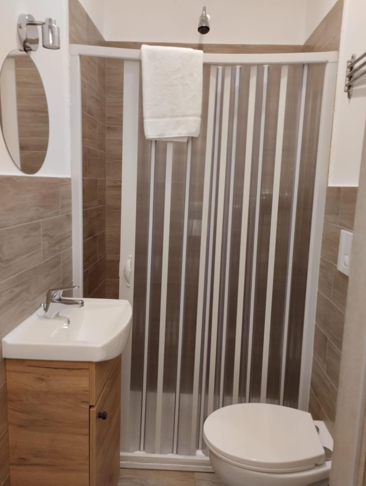 Residence E Appartamenti Bausan Наполи Екстериор снимка