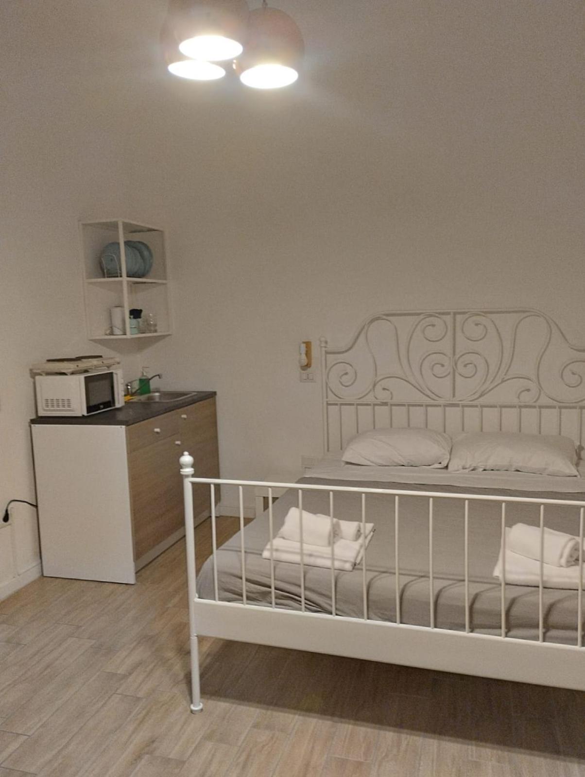 Residence E Appartamenti Bausan Наполи Екстериор снимка